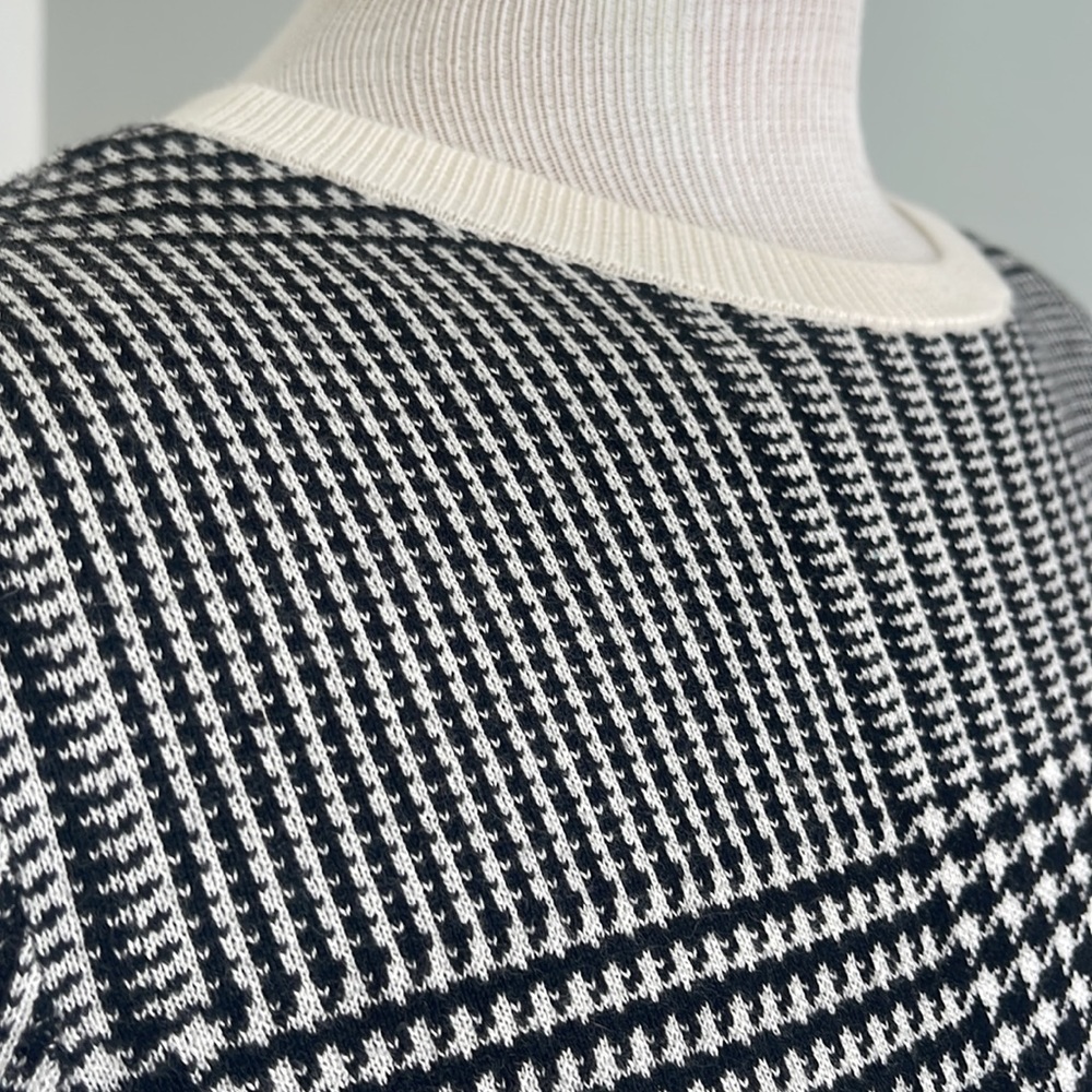 H&M houndstooth Sweater size XS zipper back - Picture 5 of 7